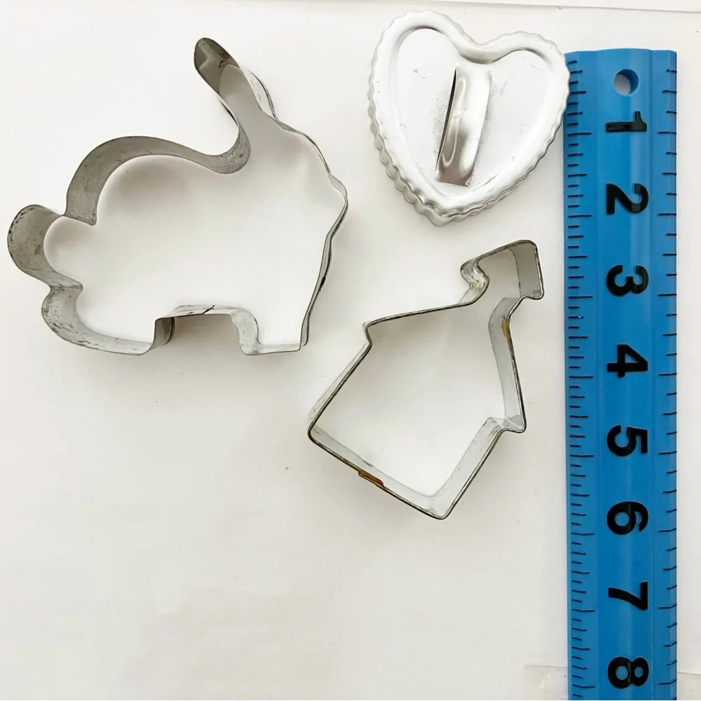 Lot of 3 Metal Cookie Cutters Bunny Rabbit Church Heart 3